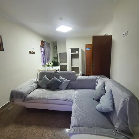 בית הארחה Emanuel's Stablishment Canecas